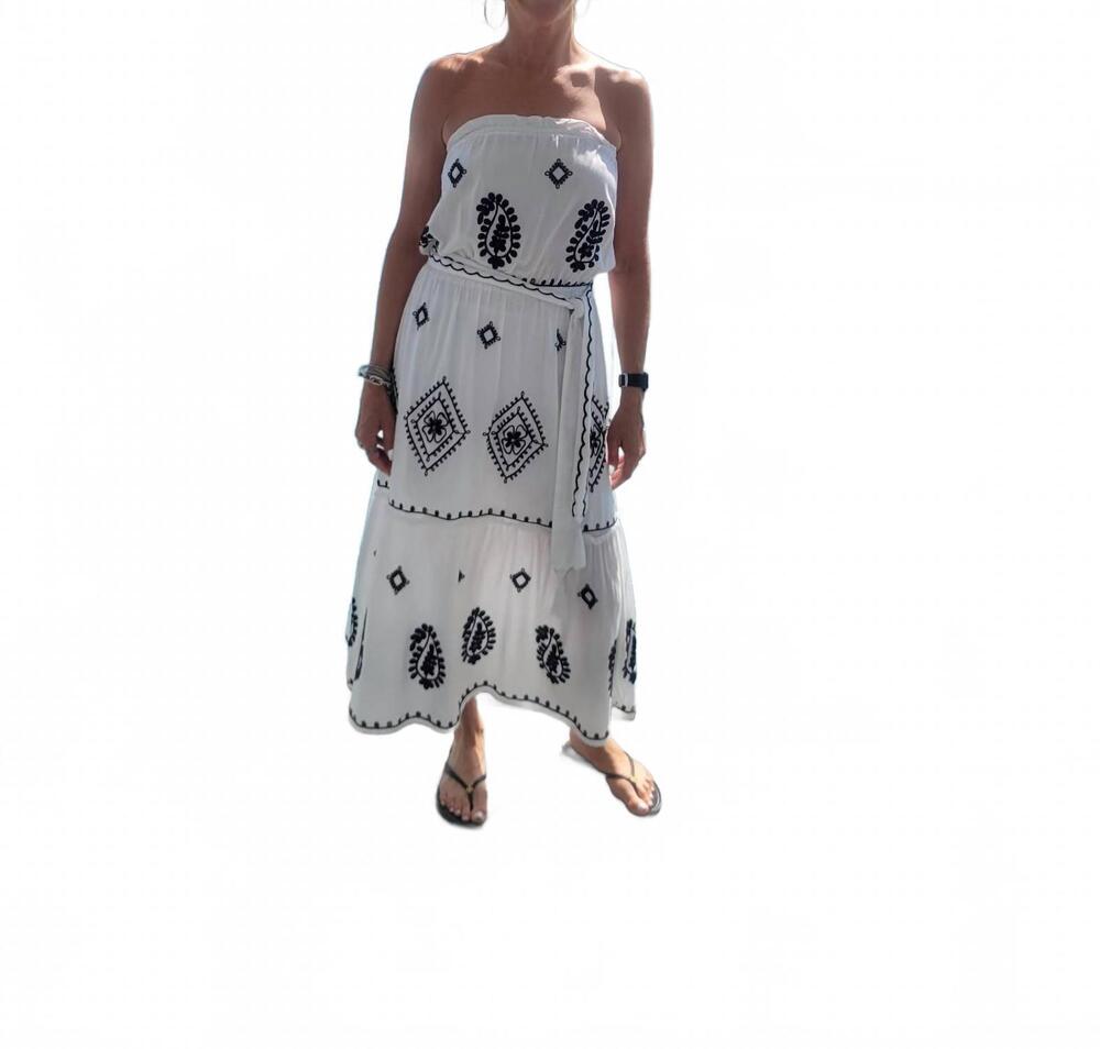 NEW ELAN embroidered strapless dress in white